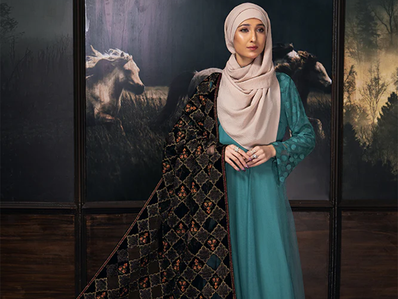 Velvet Shawl Fabrics Explained: Crushed, Embossed, or Plain?