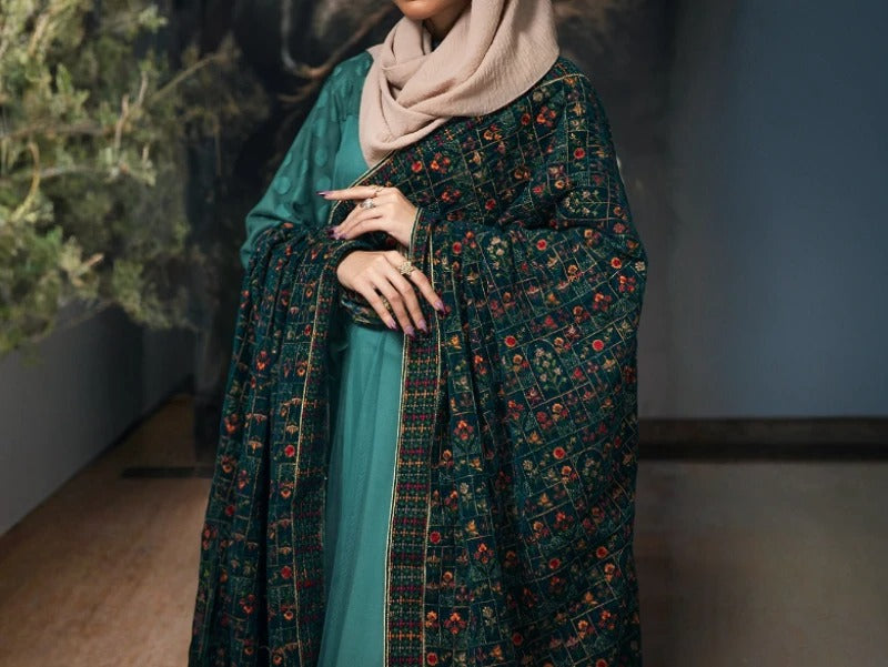 From Lahore to Karachi: The Story Behind the Pakistani Velvet Shawl