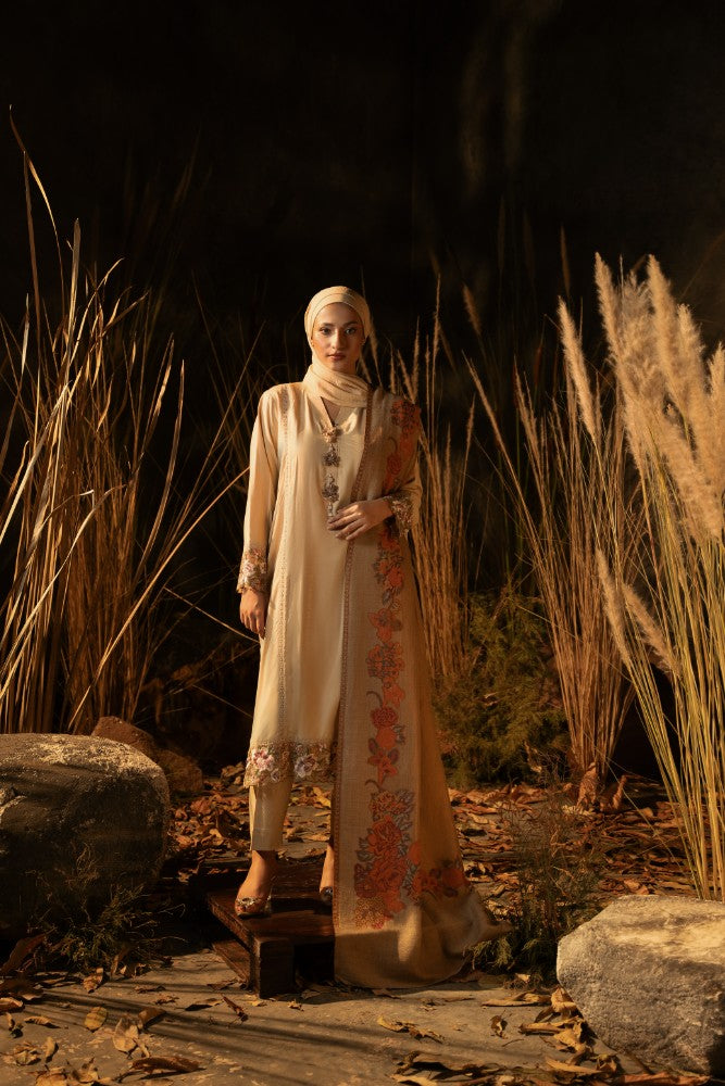 Moonlight Kaani Shawl light