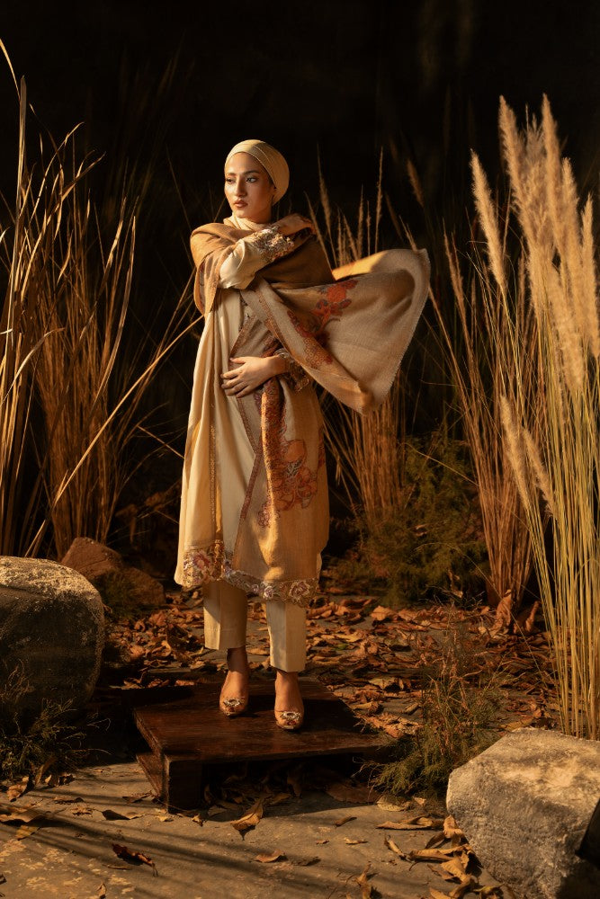 Moonlight Kaani Shawl light