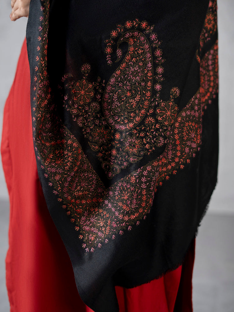 Toosh Wool Motif