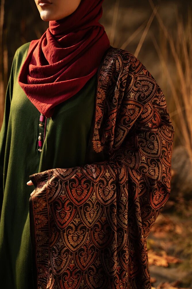 Multicolor Needlework Peacock Jaal Dark